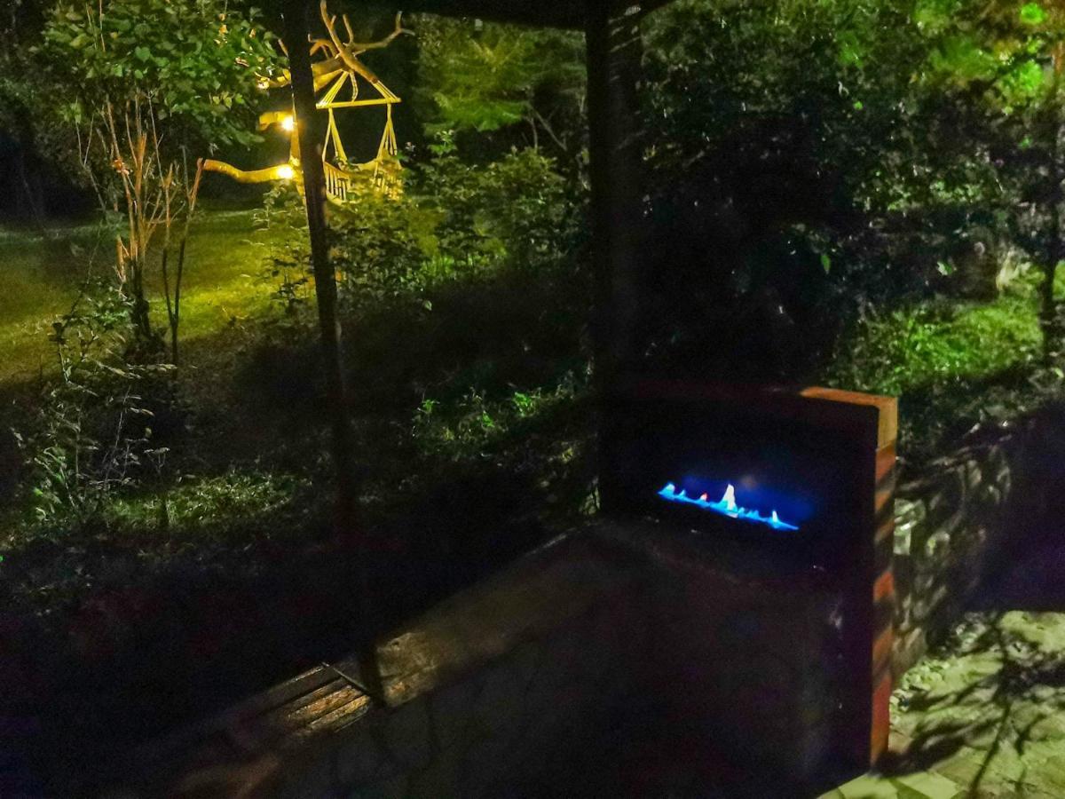 Cabana Din Padurea Valeni วาเลนี เด มุนเต ภายนอก รูปภาพ