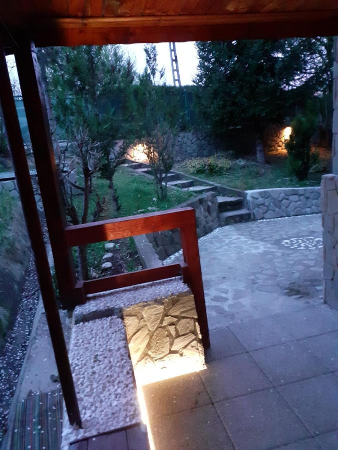 Cabana Din Padurea Valeni วาเลนี เด มุนเต ภายนอก รูปภาพ
