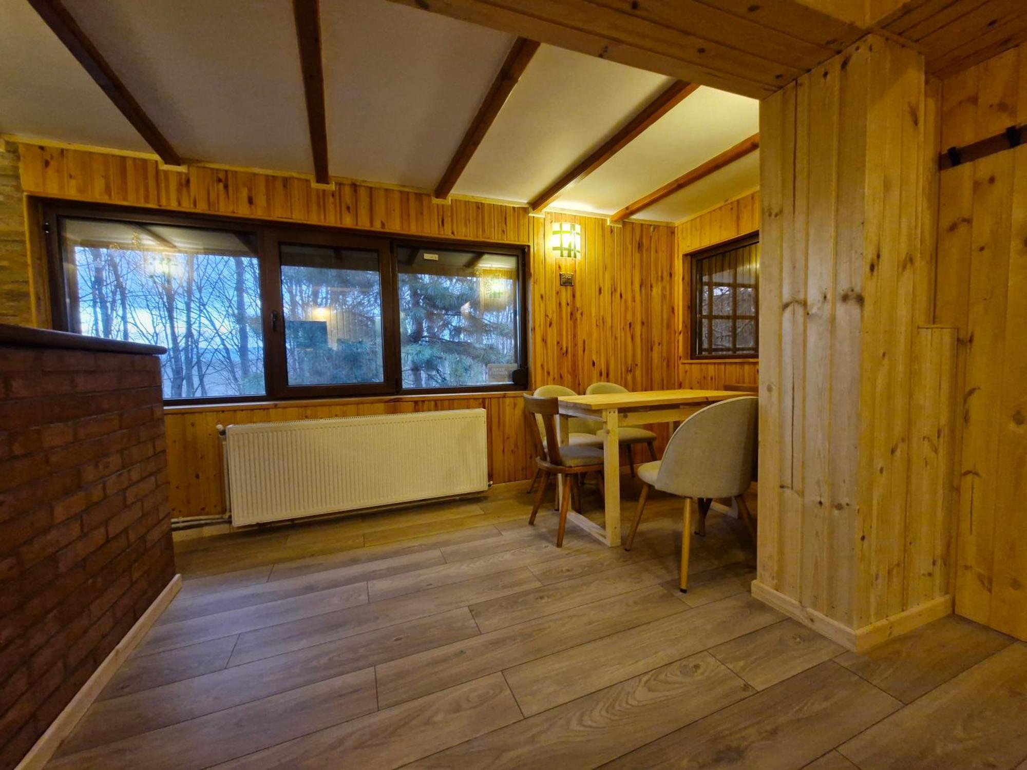 Cabana Din Padurea Valeni วาเลนี เด มุนเต ภายนอก รูปภาพ