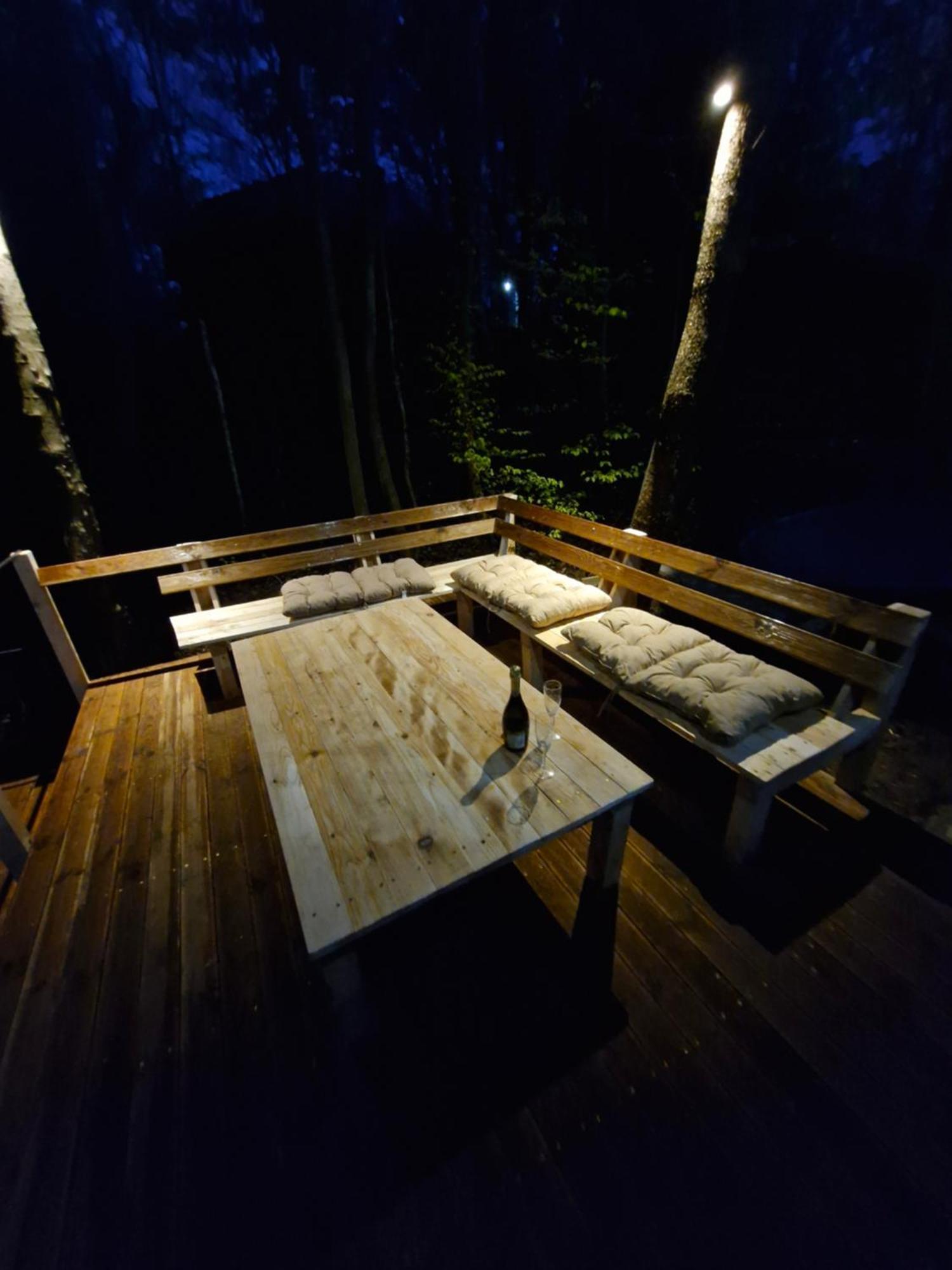 Cabana Din Padurea Valeni วาเลนี เด มุนเต ภายนอก รูปภาพ